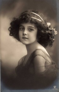 postcard-girl-early-1920s